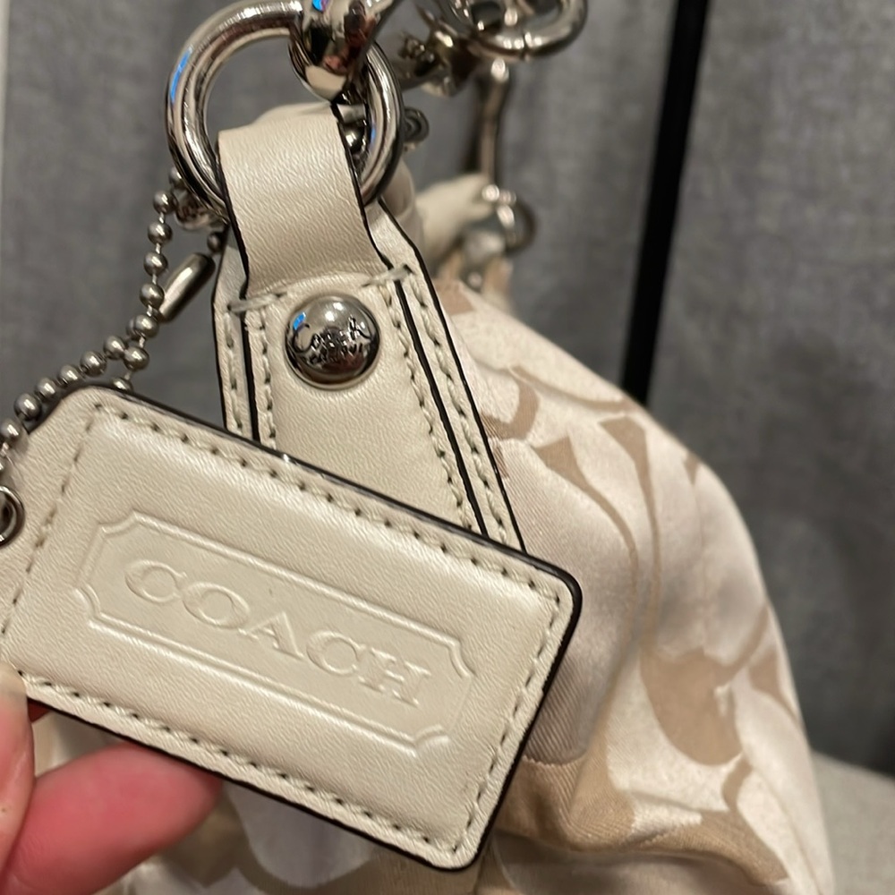 Coach Satin White 2009 Shoulder Crossbody Bag - Picture 3 of 15